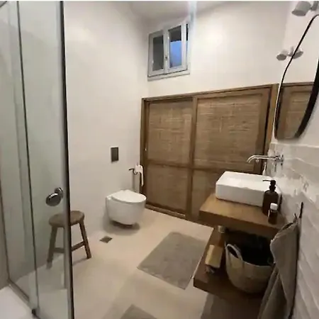 Filoi Rooftop Boutique House,5pax 别墅 干尼亞