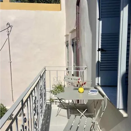 Filoi Rooftop Boutique House,5pax *