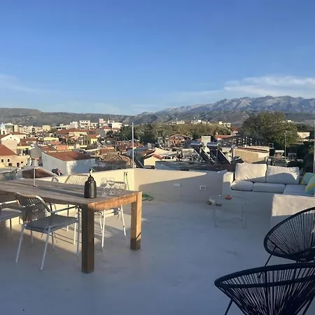 Filoi Rooftop Boutique House,5pax Villa La Canea