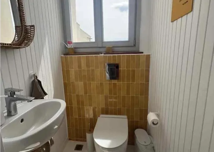 Filoi Rooftop Boutique House,5pax *