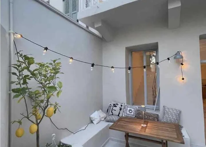 Villa Filoi Rooftop Boutique House,5pax