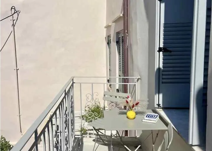 Filoi Rooftop Boutique House,5pax *