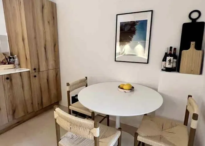 Filoi Rooftop Boutique House,5pax Villa *